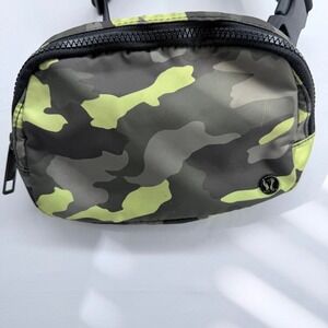 LULULEMON Everywhere Belt Bag *1L Heritage 365 Camo Neo Mint Multi/Black